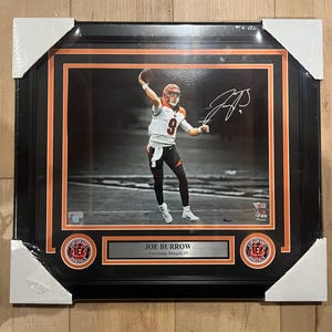 Foto incorniciata 11x14 Bengals autografata da Joe Burrow, COA dei Fanatics