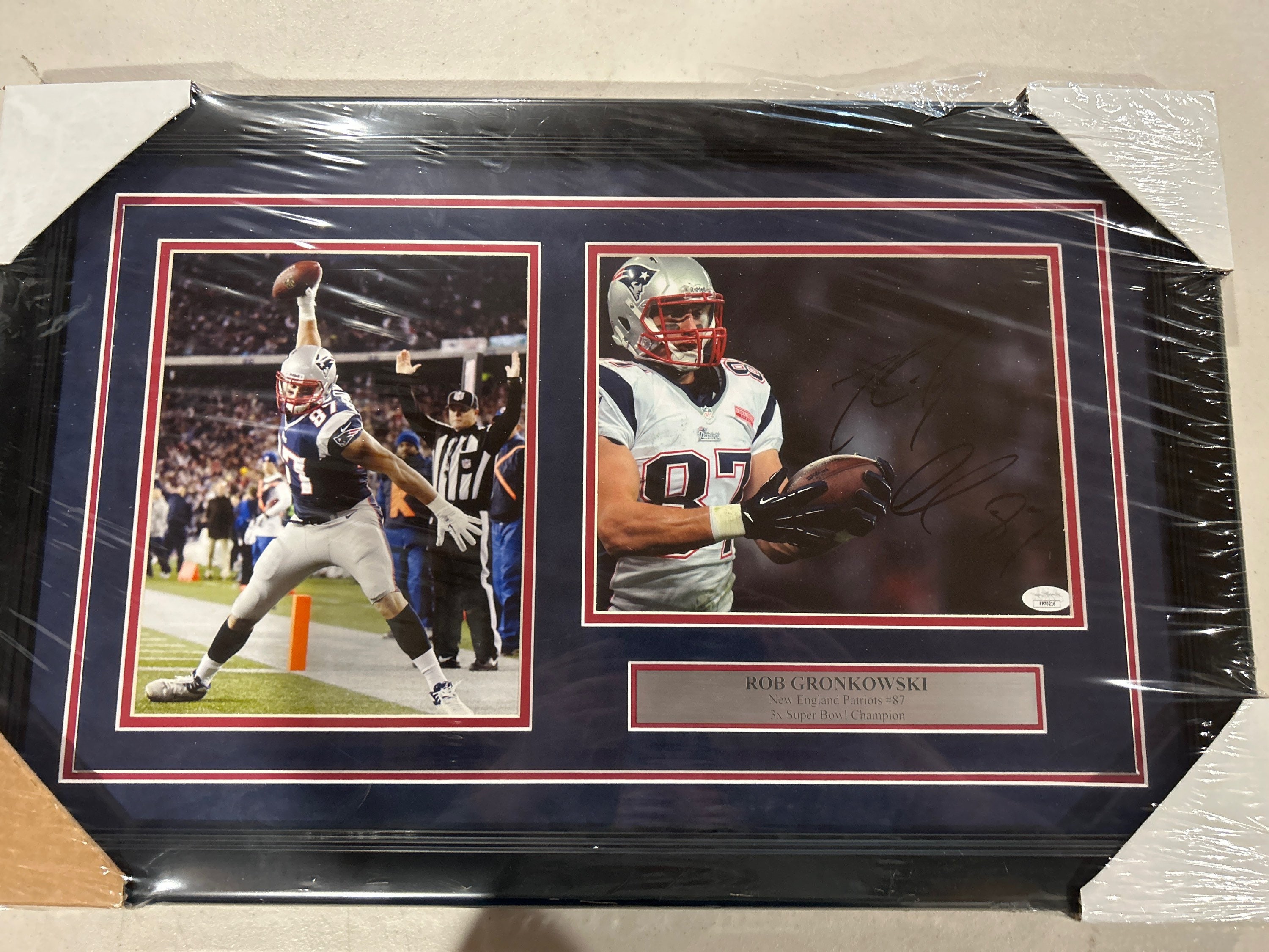 Framed New England Patriots Rob Gronkowski Autographed Signed Jersey Bas Coa