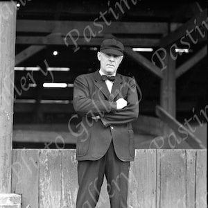 Original Umpire W.F. Clayton Negativer Druck