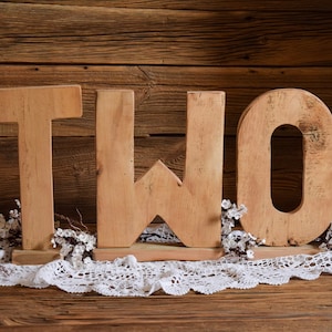 Letrero de madera con dos accesorios para fotografía, fotografía de segundo cumpleaños, sesión de fotos de aplastamiento de pastel, accesorios para recién nacidos/niños pequeños