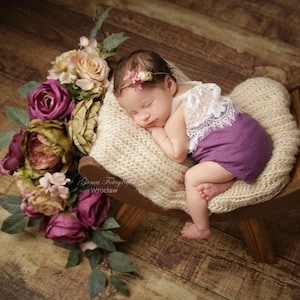 Curved bench for newborn and baby photography, studio props, wooden furniture, toddler/children photo session, for photographers