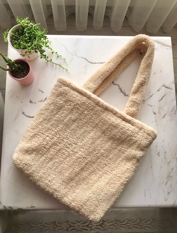 fluffy hand bag