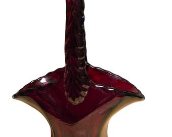 Cesta de cristal rojo rubí vintage de Westmoreland, de 17 cm de altura.