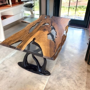 Walnut Wood Clear Epoxy Resin Dining Table,  Epoxy Table, Walnut Dining Table, Walnut Epoxy Table,  Clear Epoxy Table, Epoxy Resin Table