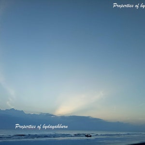 Blauer Himmel-Küstenstrand mit Booten am Meer-Hintergrund, digitale Downloads, Schreibtischhintergrund, Fotografie des realen Lebens, Meeresfotografie