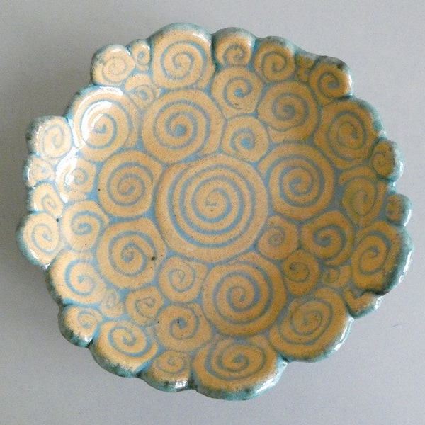 Swirly plate