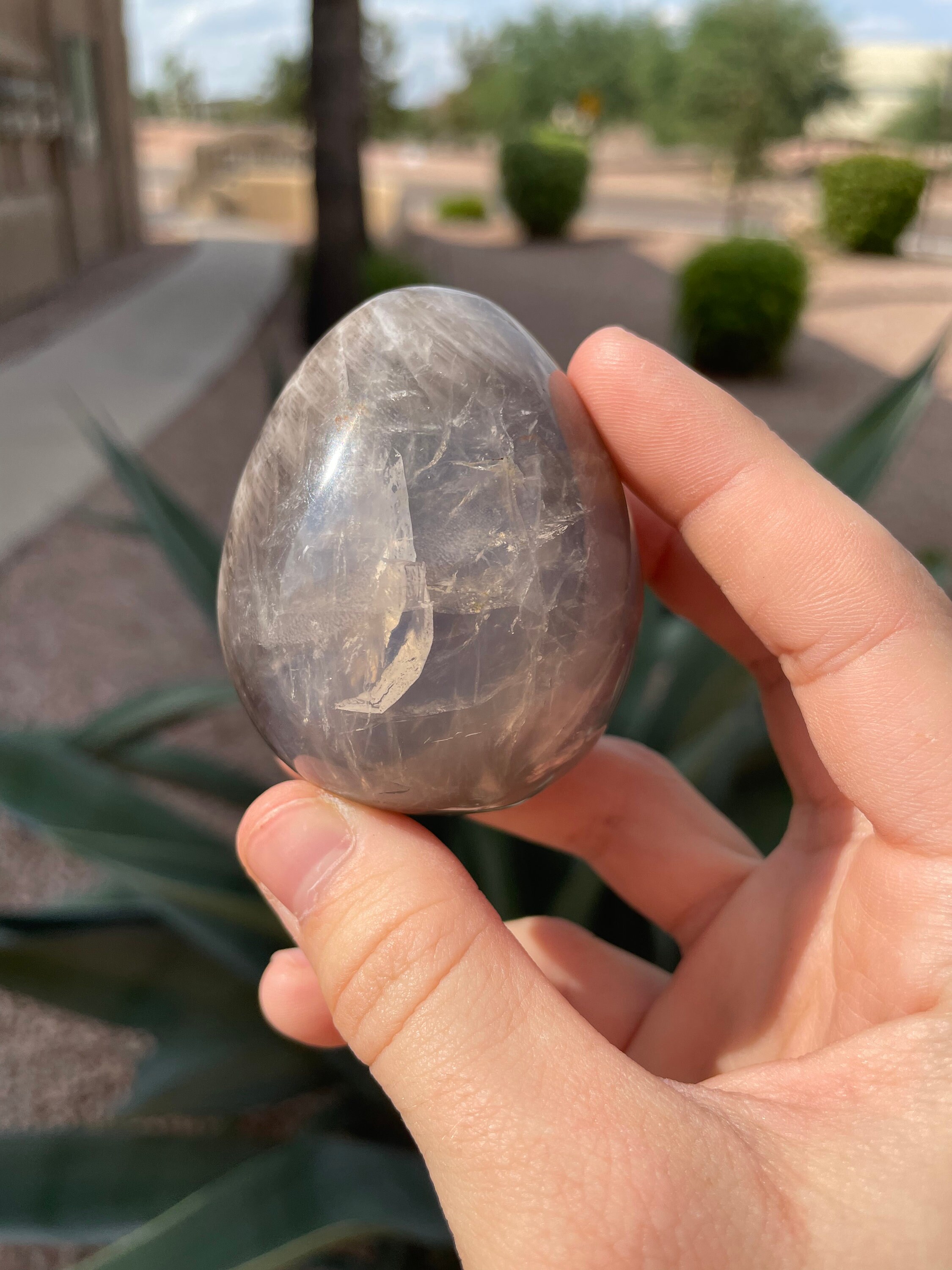 Rare Sculpture D'oeufs