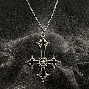 black inverted cross necklace || gothic || vampire || alternative || jewellery || goth || fairycore || witch || halloween