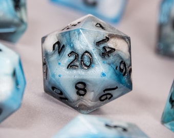 Frozen Hell - Handmade dice, 7 piece set, tabletop