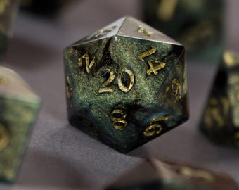 The Green Dragon's Lair - Handmade dice, 7 piece set, tabletop