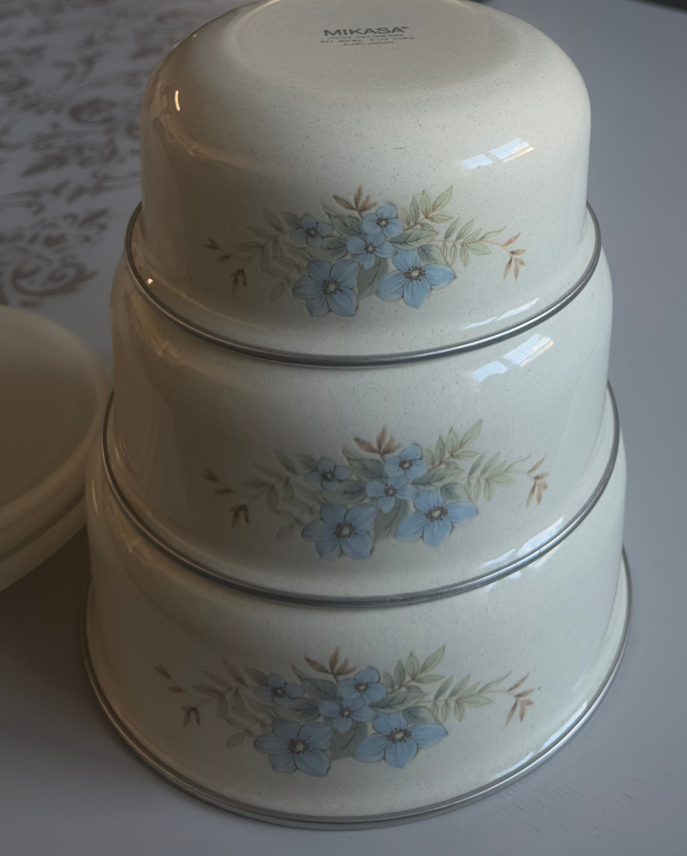 Vintage Enamel Nesting Bowls With Lids Mikasa Day Dreams Etsy