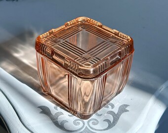 Depression Glass-Pink Hazel Atlas Criss Cross Refrigerator Dish