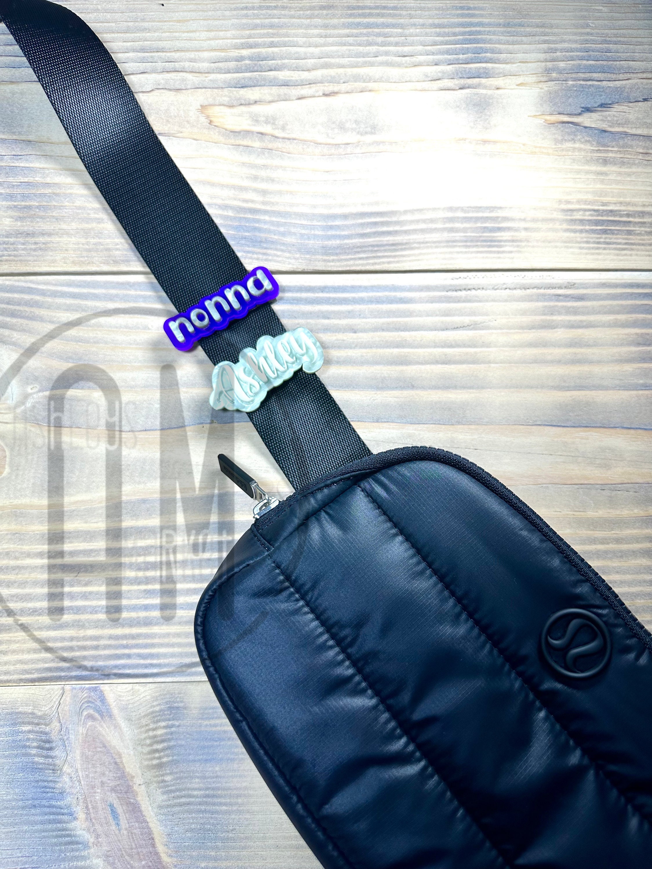 【ルルレモン】Everywhere Belt Bag Charm チャームキーホルダー Everywhere Belt Bag Charm Keychain | Bags | Lululemon FR