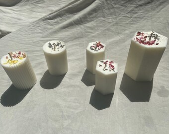 Candele a colonna di cera di soia profumata / con petali naturali / pilastro a coste / pilastro geometrico / pilastro esagonale / candele versate a mano