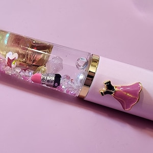 Caneta Pink Dress Snowglobe | Fashionista | Pretty Kawaii | Caneta Float | Dressup | Nostalgia | Tinta recarregável | Presente para meias | Presente para ela