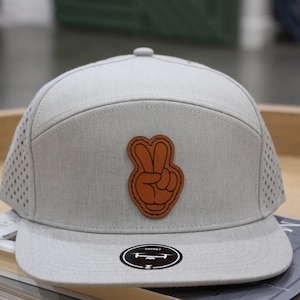 Osprey Hydro Micky Maus Patch Lederhut | Disney Hüte | Disney Geschenke | Leder Flicken Hut | Micky Ohren | Disneyland Hüte | Micky Maus