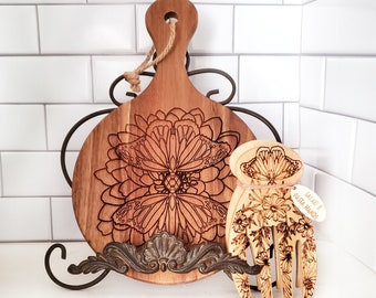 Cutting Board & Salad Hands Kitchen Gift Set, Laser Engraved Butterfly Floral Botanical Design, Mom Birthday, Wedding Shower Housewarming