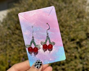 Pendientes colgantes festivos de cerezas