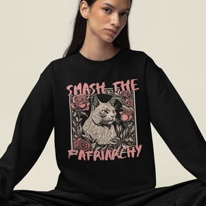 Katzen Sweater mit feministischem Statement, Smash the patriarchy Pullover, Feminismus Geschenk Idee für Katzenliebhaberin, Gender Equality