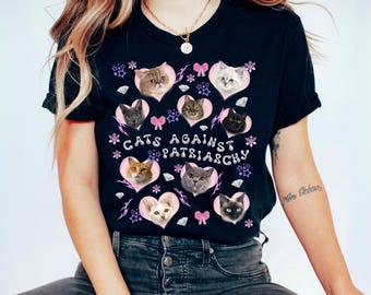 Trashy Y2K shirt with a feminist message and cat motif, kitschy feminism statement T-shirt "Smash the patriarchy" gift