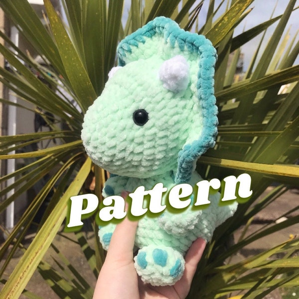 TRICERATOPS PATTERN / crochet dinosaur pattern / digital download / crochet pattern / crochet dinosaur