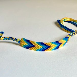 Yellow-Blue Gradient Friendship Bracelet