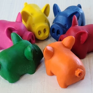 Pig Crayons - Recycled CRAYONS - Beeswax Crayons - Birthday Gift Kids - Holiday Gift - Pig Gift - Kids Toys - Stocking Stuffer - Farm Party