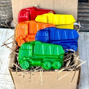 Garbage Truck Crayons - Garbage Truck Gift - Garbage Birthday Party Favors - Dump Truck Birthday Party - Construction Trucks Gift