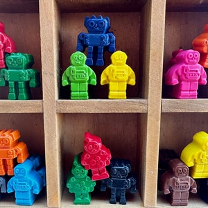 Robot Crayons - Full Set of 12 Coloring Crayons - Fun Gift for Little Artists - Use to learn to Count and Draw