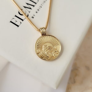 Sun Moon Necklace, Celestial Pendant, Gold Filled Solar Eclipse Necklace, Sunshine Sunset Necklace, Sun Necklace, Sunburst Coin Necklace