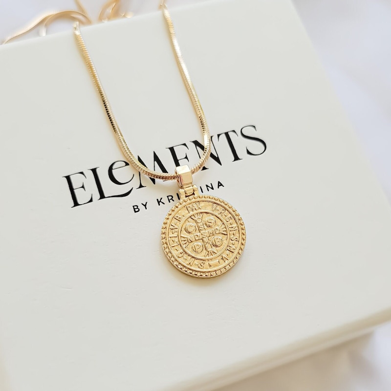 Esprit Medallion Necklace