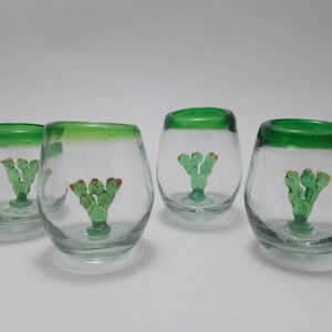 4 shots de tequila con cactus de vidrio soplado