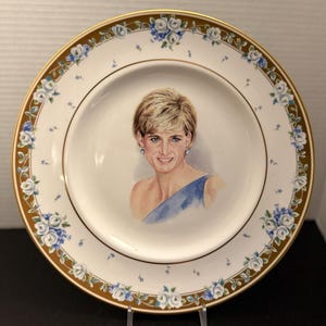 Royal Doulton Diana Princess of Wales LE Plate