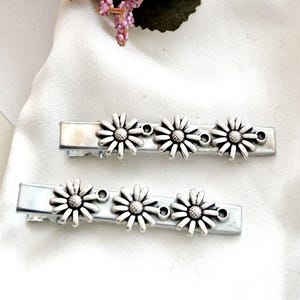 Pack of 2 silver minimalist hair clips,lrish flowers,Celtic,silver alligator clip,crocodile clip,minimal, non slip,silver side clip,non slip