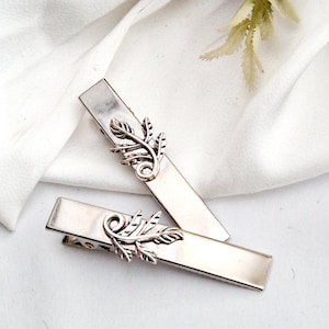 Set of 2 silver minimalist leaf hair clips,leaves, Celtic, alligator clip,large,handmade, crocodile clip,leaf hair slide,minimal hair clips