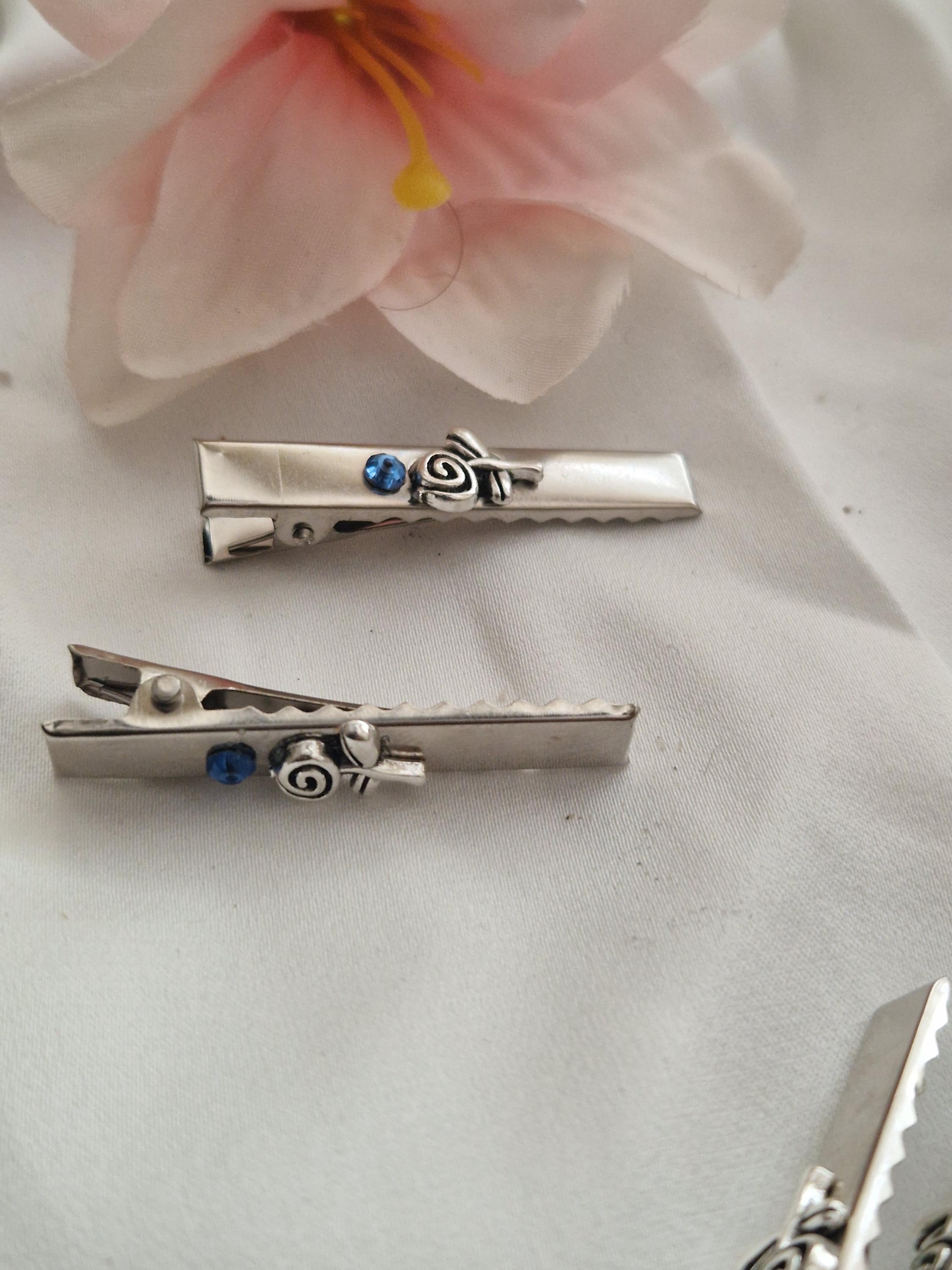 Lot of 7 Silver Tone Alligator Clips Floral Butterfly and Rhinestones Classic Dark blue flower butterfly dark silver alligator hair claw  main image 2