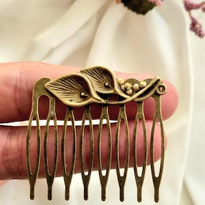 bronze leaf hair comb with bronze gemstones, vintage inspired, wedding, bridal hair comb,handmade, retro style bronze hair comb, leaves