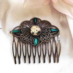 Vintage inspired bronze hair comb with emerald rhinestones, cabochon, sparkle, retro style hair comb,wedding, bridesmaid, prom,medium size