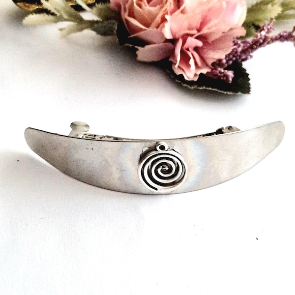 Pasador ovalado de plata hecho a mano: pinza para el cabello con espiral celta
