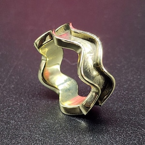 Bague incrustée d&#39;argent sterling : lunette ondulée en résine, base pour bijoux à faire soi-même