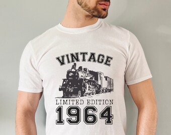 Camiseta de aniversário de 60 anos com estampa de trem, camiseta vintage masculina de aniversário de 1964, presente para amantes de trens e ferrovias, presente de aniversário para o Dia dos Pais, camiseta para quem nasceu em 1964