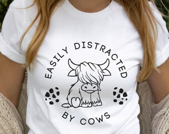 Leicht abgelenkt von Kühen Shirt, Highland Kuh lustige Landwirtschaft Tshirt, Shirts für Landwirte, lustiges Kuh Shirt, Geburtstag Farm Shirt, süßes Kuh Shirt