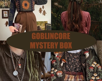 Goblincore Mystery Box Pakiet odzieży Thrifted Box Niespodzianka Pudełko na ubrania vintage Pudełko w stylu vintage Zielono-brązowa paleta Szczęśliwych Walentynek