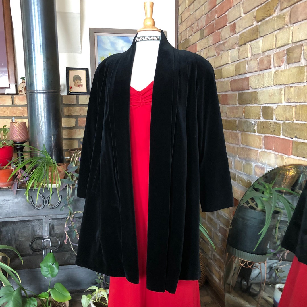 Vintage Midi Wool Coat Black White Red Pink Chevron 8 10