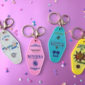 Disney Inspired Motel Keychain | Retro Motel Keychain | AoA Keychain | POP Century Keychain | Riviera Keychain | Caribbean Beach Keychain bild 1