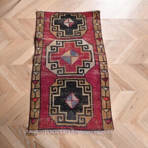 Turkish Rug, Vintage Anatolian Rug, 2x3 ft Small Rug, Handwoven Wool Rug, Unique Turkish Mat, 47x86cm Rug
