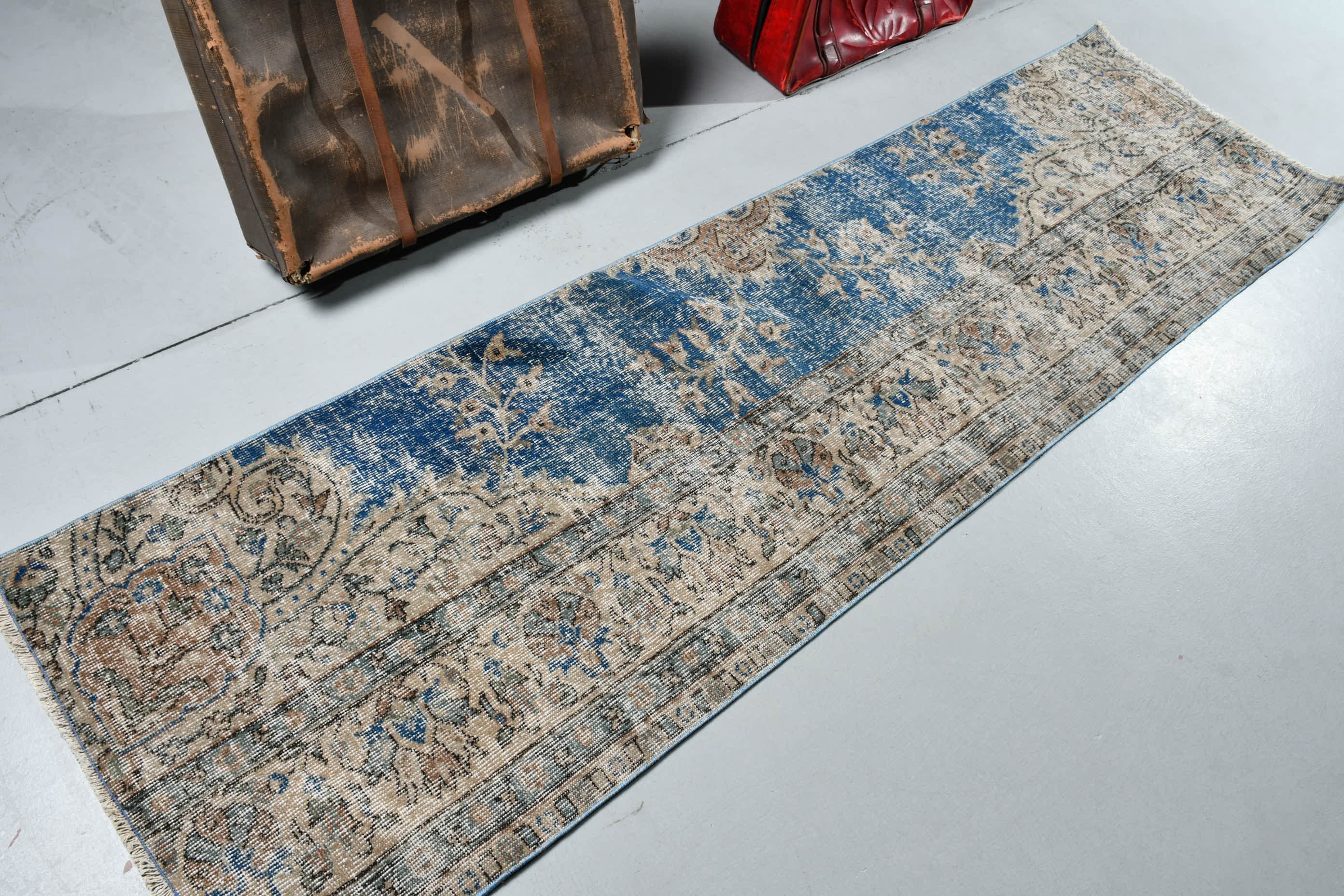 トルコ製ヴィンテージラグ 71 x 251 cm (2.3 x 8.2 フィート)、ブルー