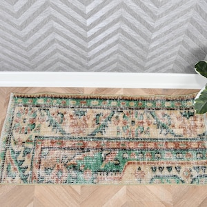 Vintage türkischer Teppich, Kleiner Teppich, Anatolischer Teppich, Teppich für Badezimmer, 1 x 3 ft Grüner Teppich, Türmatte, Wollteppich