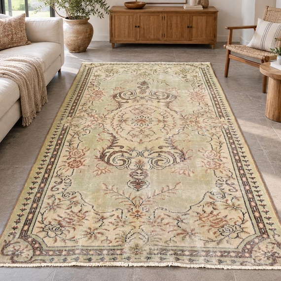 Beige Handwoven Living Room Rug, Oushak Carpet, 5.7 x 9.2 ft, Medallion Carpet, Vintage Turkish Hand Knotted Large Area Rug