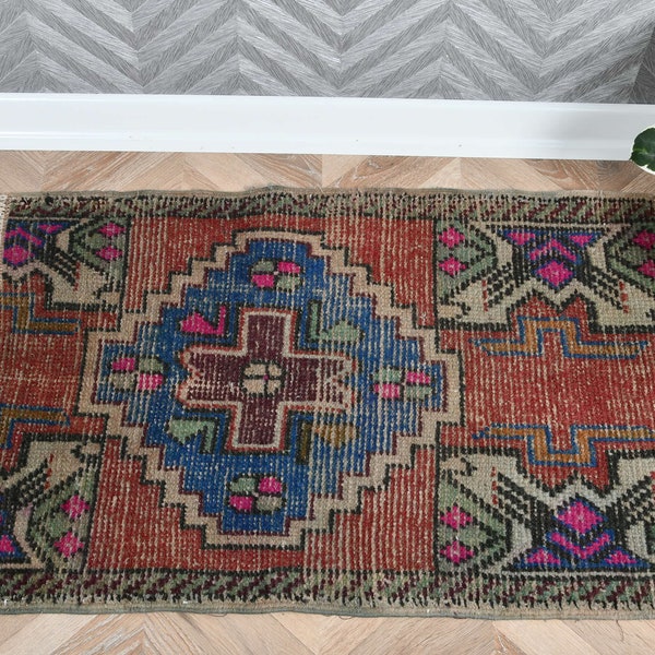 Petit tapis, tapis turc, tapis vintage, tapis antique, tapis pour l'entrée, tapis rouge de 1,9 x 2,9 pieds, tapis de porte, tapis pour enfants, petit tapis de salle de bain, 5623